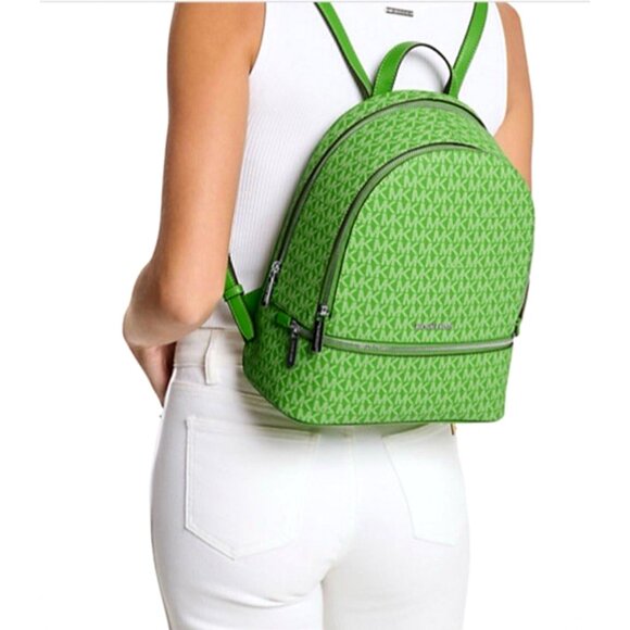 New Michael Kors Rhea Medium Signature Logo Backpack Jungle Green - Picture 4 of 4